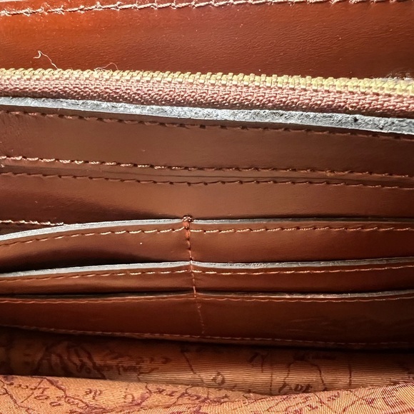 NWT Patricia Nash Discovery Collection: Atessa Postcard Leather Crossbody - Picture 9 of 10